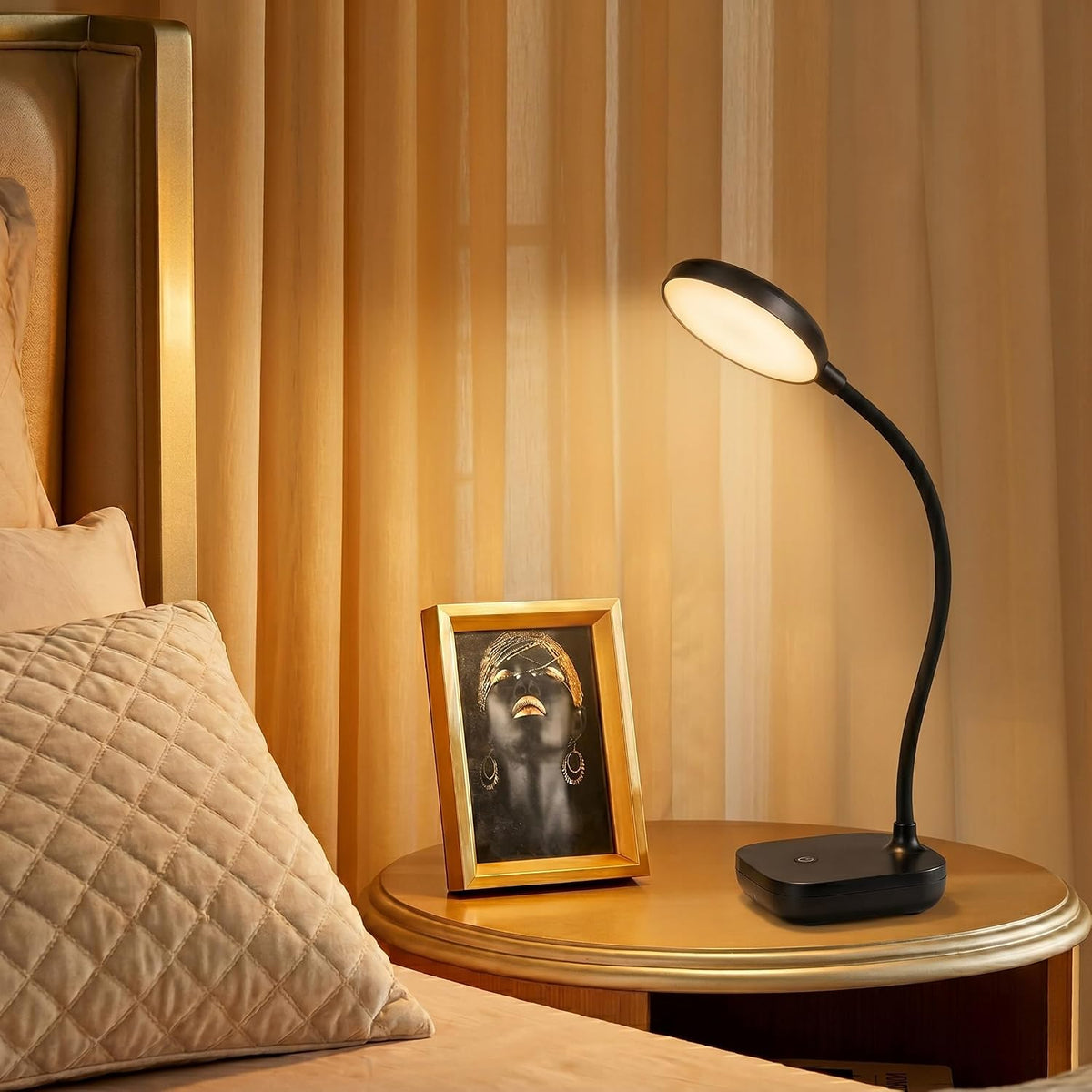 Rechargeable gooseneck desk lamp, view 4